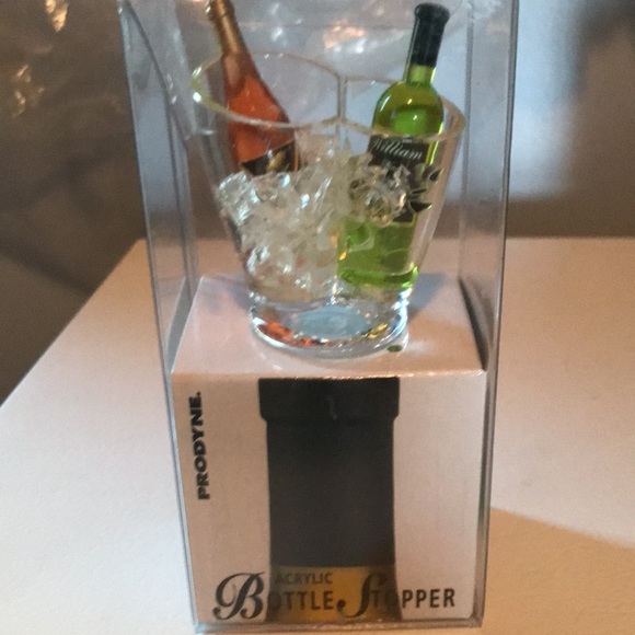 Prodyne Acrylic Elegant bottle stopper. NiB - Picture 3 of 4